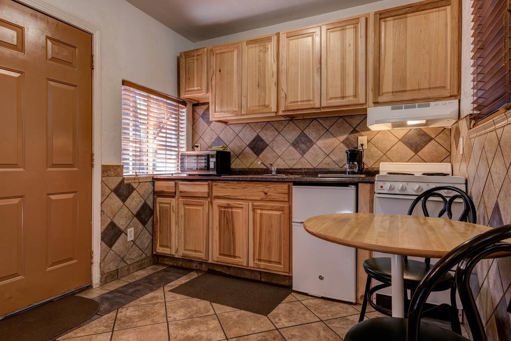 סטייטליין Doc'S Cottages South Lake Tahoe מראה חיצוני תמונה