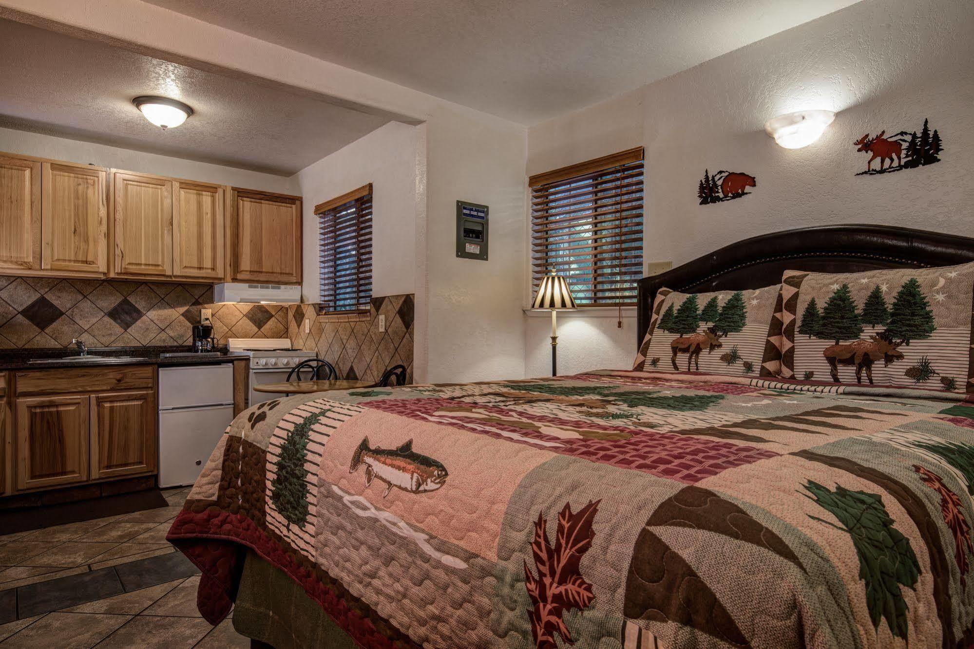 סטייטליין Doc'S Cottages South Lake Tahoe מראה חיצוני תמונה