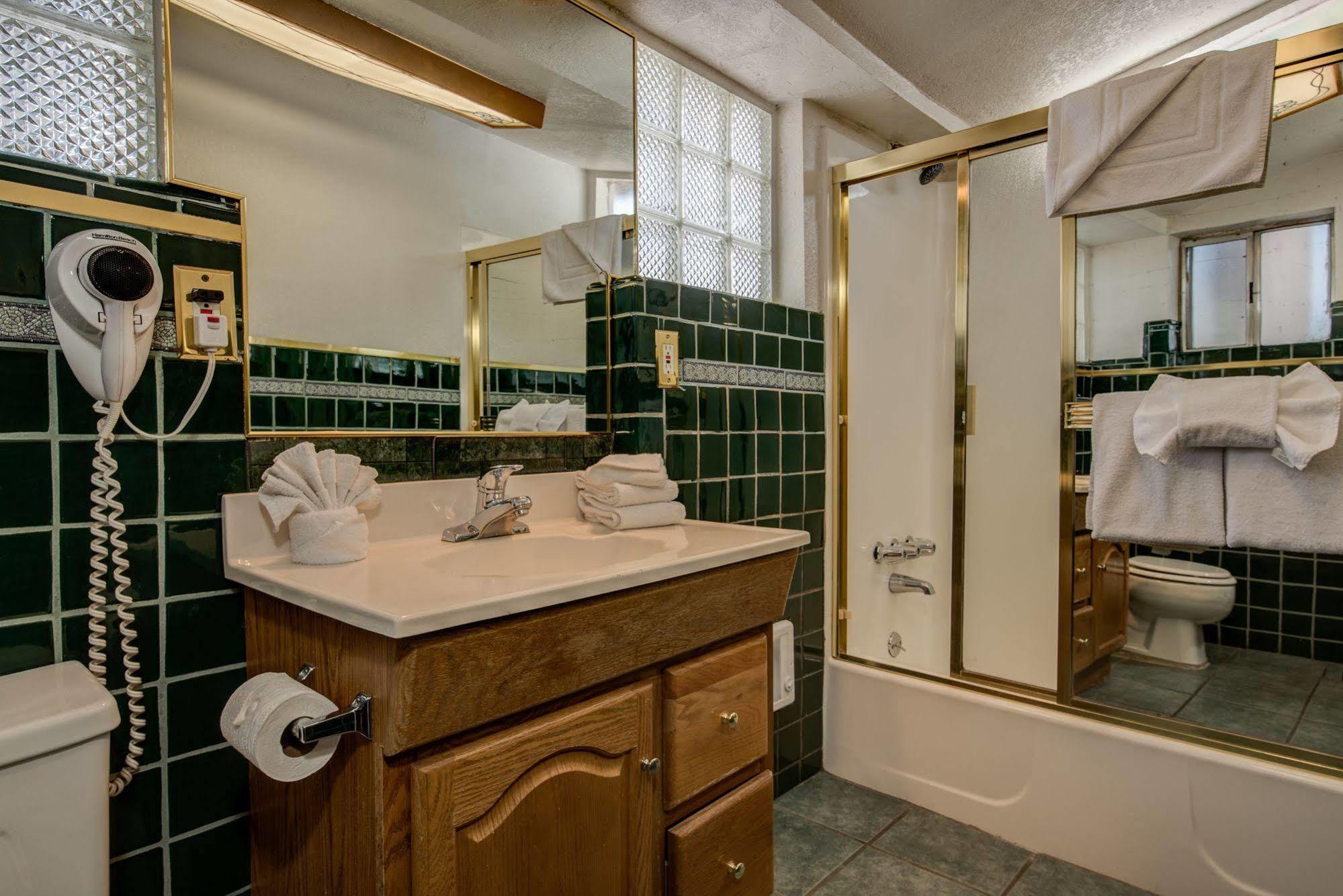 סטייטליין Doc'S Cottages South Lake Tahoe מראה חיצוני תמונה