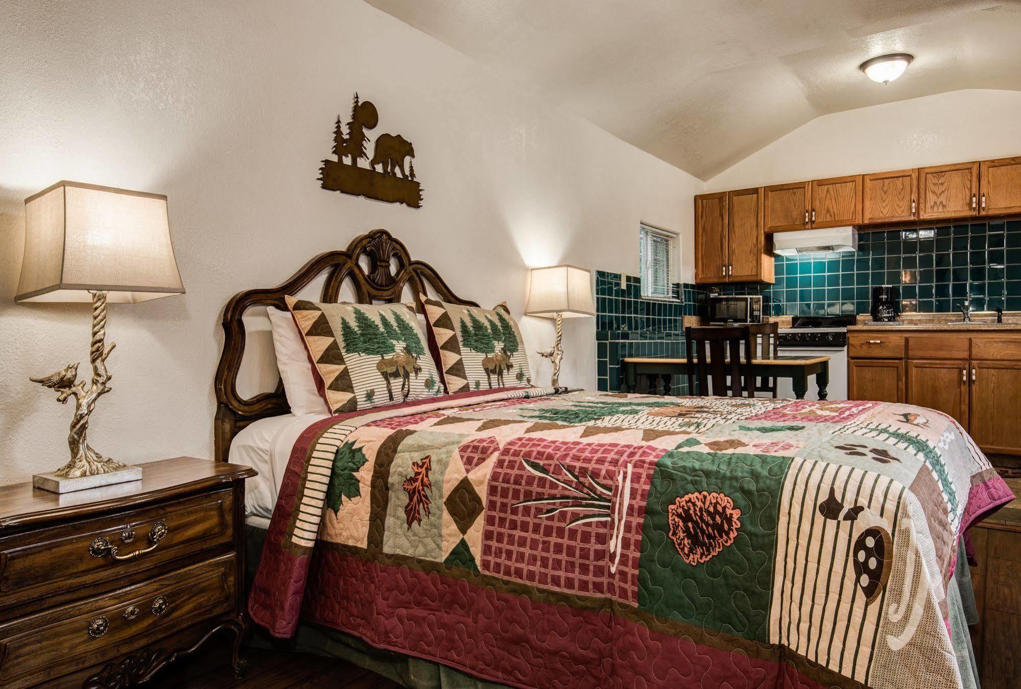 סטייטליין Doc'S Cottages South Lake Tahoe מראה חיצוני תמונה