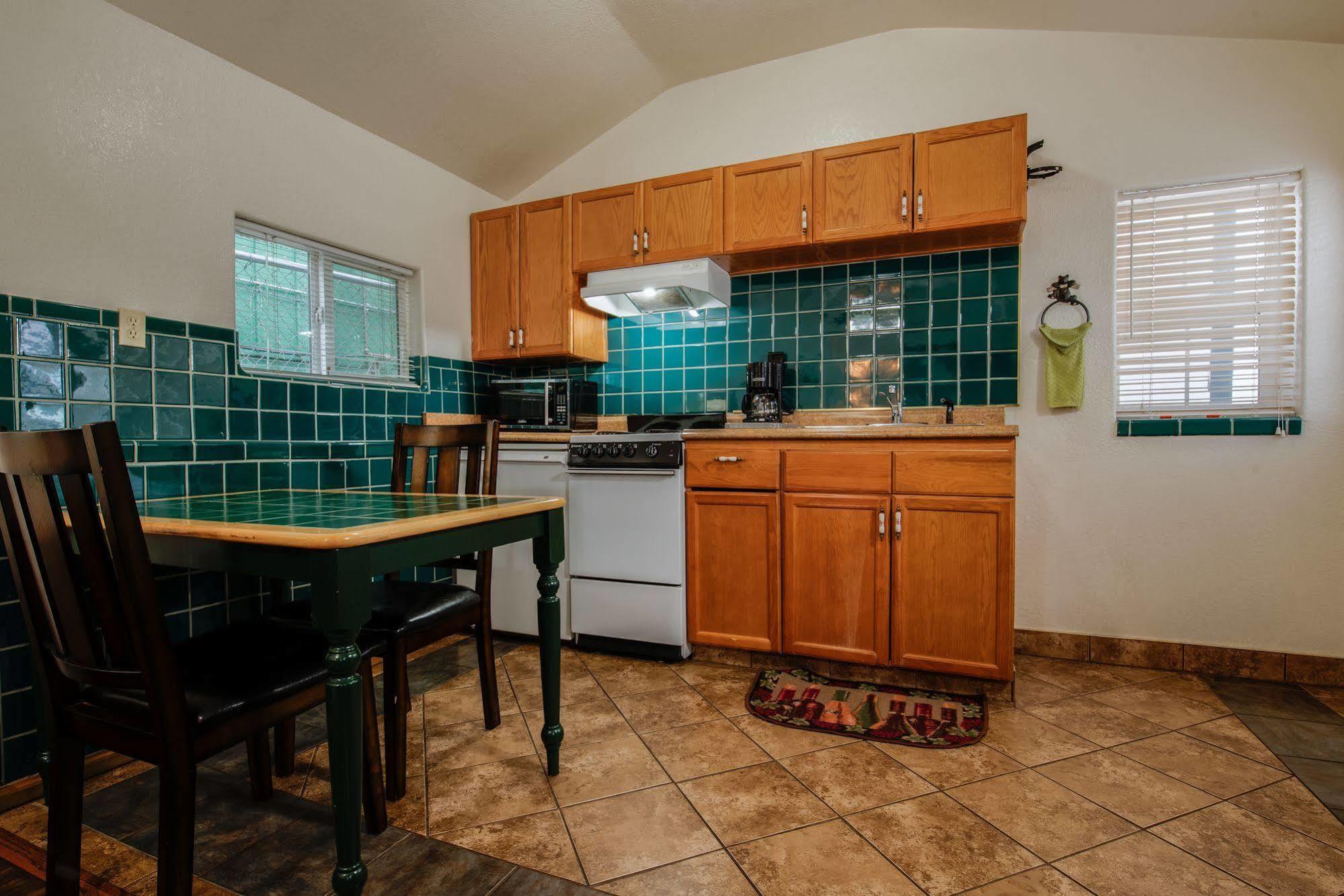 סטייטליין Doc'S Cottages South Lake Tahoe מראה חיצוני תמונה